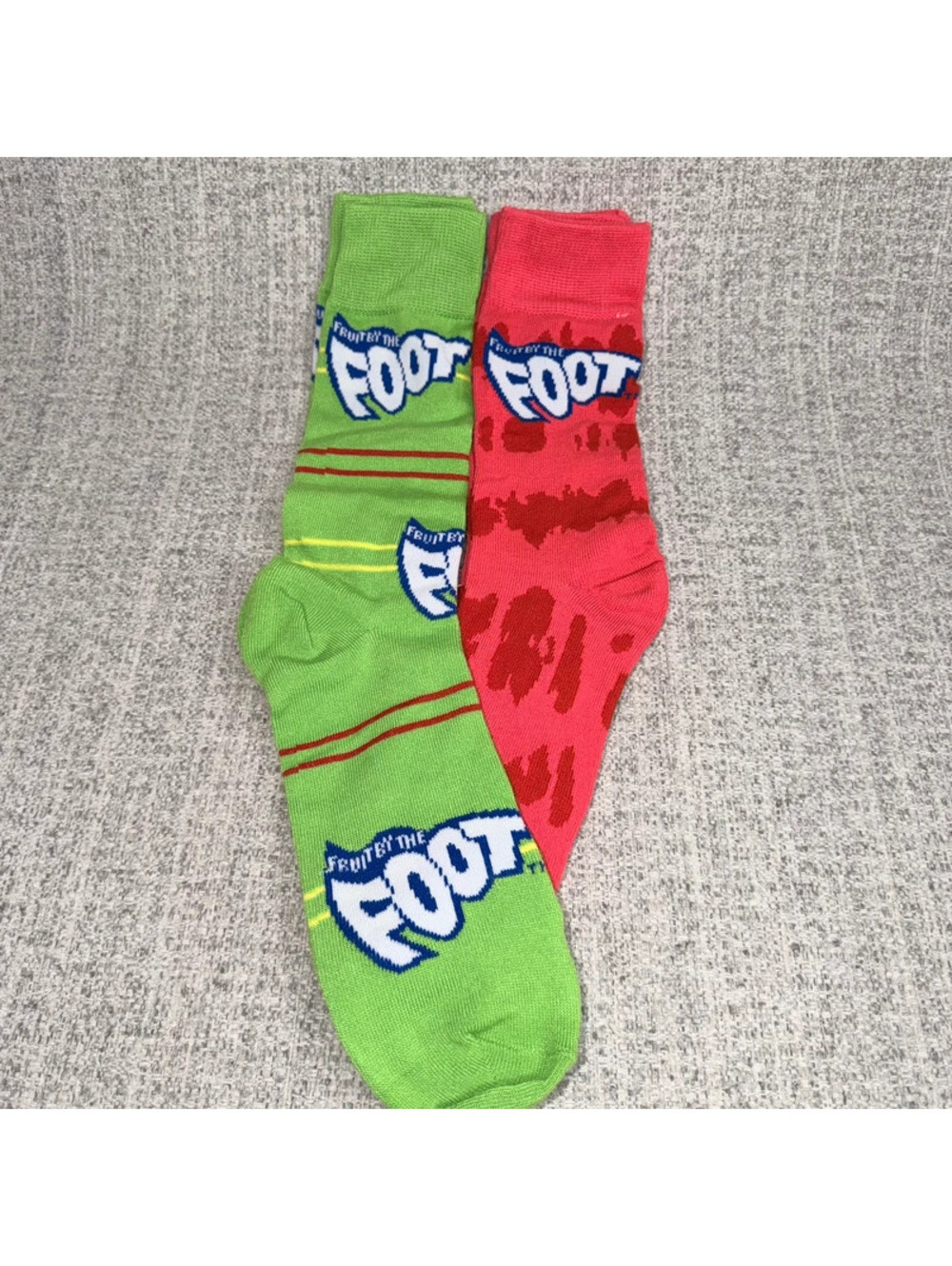 New Fruit of the Foot Crew Socks 2 Pairs Shoe Size 6-12 Red Green Novelty